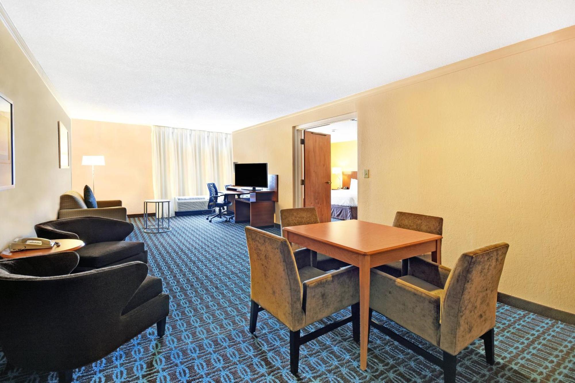 Fairfield Inn & Suites By Marriott Atlanta Vinings/Galleria Smyrna Dış mekan fotoğraf